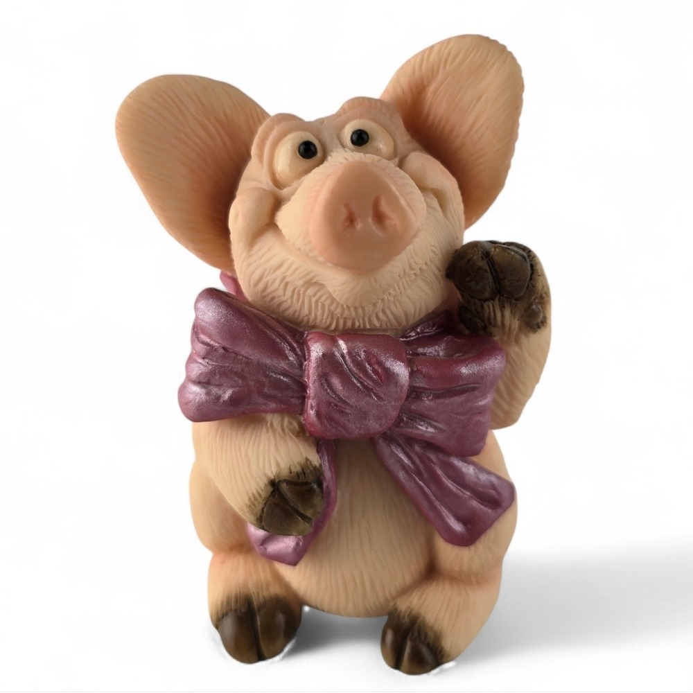 Piggin' Special Figurine 1996 Vintage Pig in Bow Tie Collectible Hand Made
